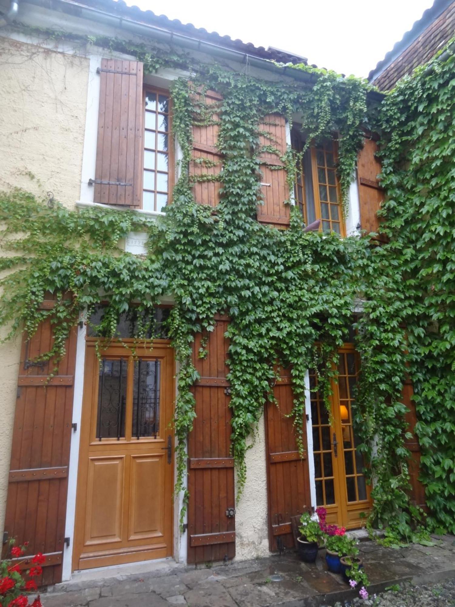 Le Pelerine Sauveterre-de-Bearn